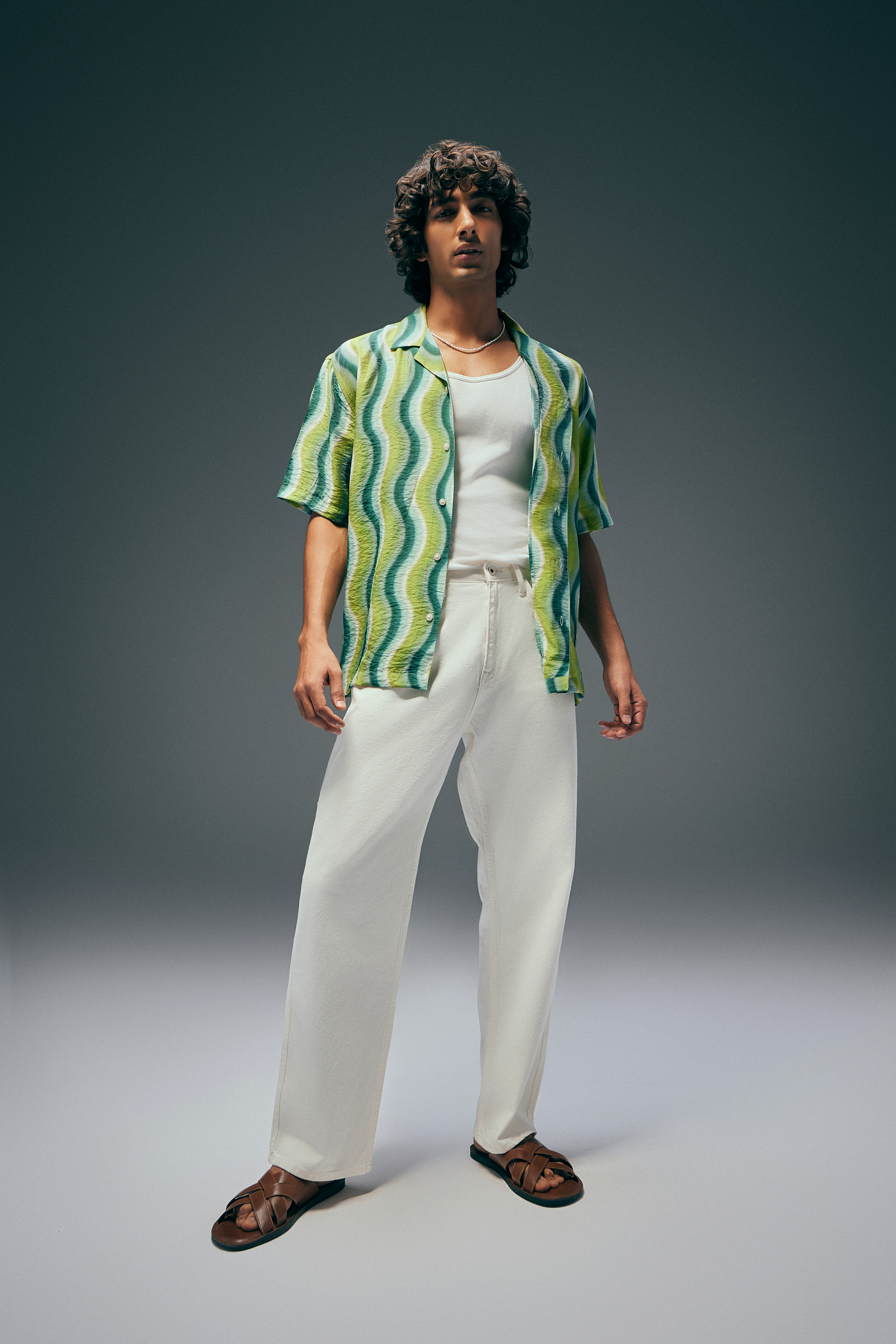 8909112322647-0266 copy